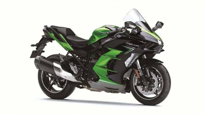 Kawasaki Ninja H2 SX SE 2022 có giá niêm yết là 27.500 USD, bị triệu hồi do đồng hồ hiển thị sai tốc độ