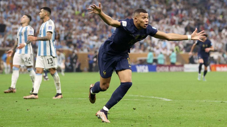 Cú hat-trick của Mbappe là không đủ để giúp Pháp bảo vệ thành công ngôi vô địch thế giới