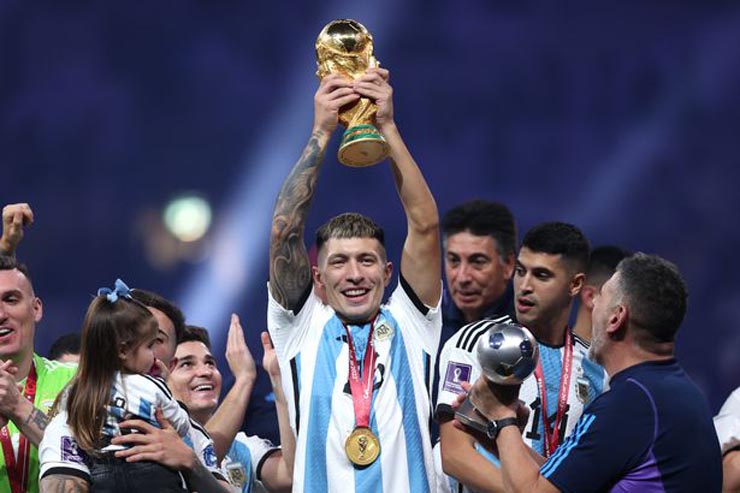 Martinez thuộc về tập thể nhà vô địch World Cup 2022 - ĐT Argentina