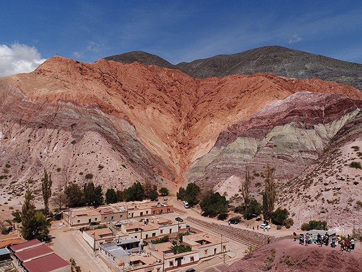 Quebrada de Humahuaca là một kỳ quan thiên nhiên nổi tiếng ở phía tây bắc Argentina, thuộc tỉnh Jujuy.
