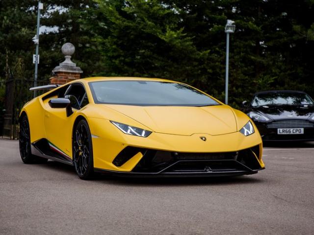 Vừa tậu siêu xe Lamborghini, phóng tới 234 km/giờ và cái kết đắng