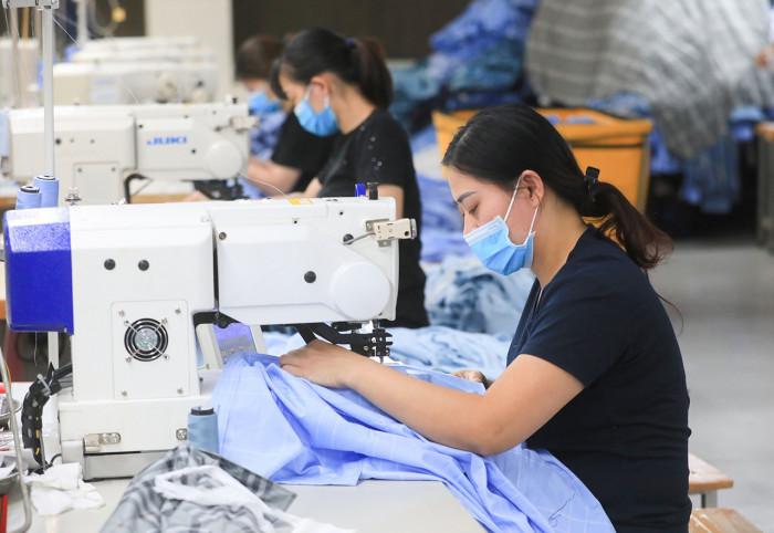 75% lao động chịu ảnh hưởng làm việc trong doanh nghiệp FDI, tập trung ba ngành dệt may, da giày, chế biến gỗ