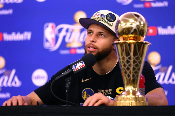 5. Steph Curry, cầu thủ bóng rổ người Mỹ