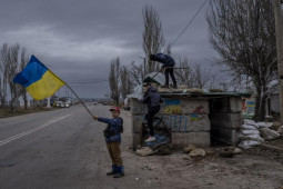 Hơn một tháng sau khi lực lượng Nga rút lui, Ukraine đang làm gì ở Kherson?