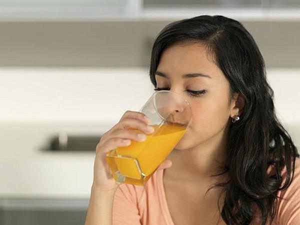 Bạn sẽ phải ‘trả giá đắt’ nếu phạm phải những sai lầm này khi uống nước cam - 1