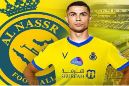 Báo Saudi Arabia lộ thời điểm Ronaldo ra mắt Al Nassr, ”đại gia” bí ẩn trả lương
