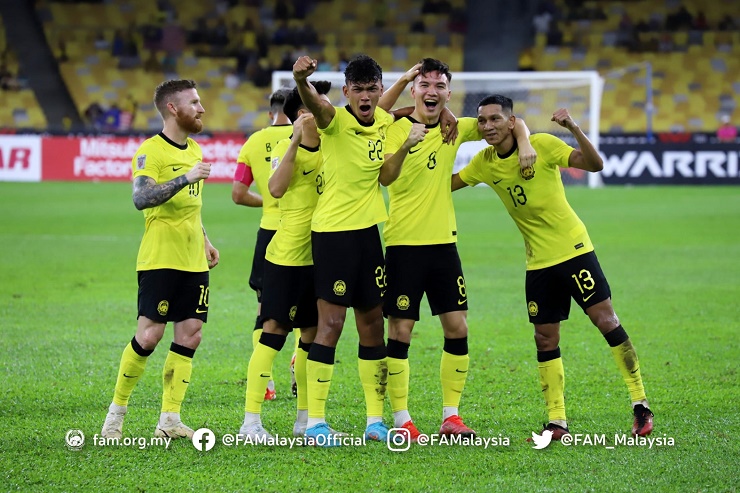 Malaysia thắng đậm Lào 5-0