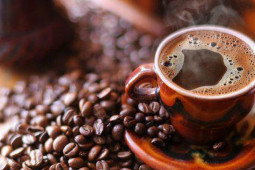 Cảnh báo: Những người không nên uống 2 ly cà phê mỗi ngày