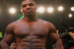 Phát hiện pha knock-out hay nhất của Mike Tyson: Cú đấm móc sững sờ