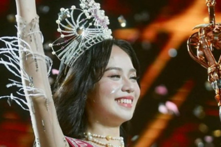 Câu chuyện về chiếc váy Hoa hậu Huỳnh Thị Thanh Thủy mặc khi đăng quang hoa hậu