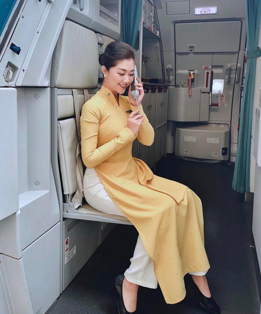 Tôn Nữ Nam Phương hiện đang là tiếp viên trưởng của hãng bay Vietnam Airlines.