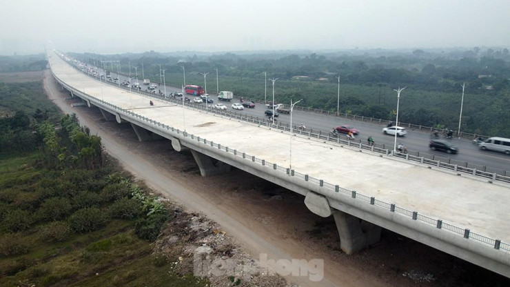 Dự án xây dựng cầu Vĩnh Tuy giai đoạn 2 đang được liên danh nhà thầu nỗ lực, đưa công trình về đích đúng dịp giải phóng Thủ đô 10/10/2023.