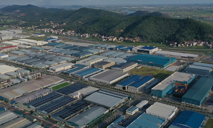 Hồi tháng 8/2020, tập đoàn Foxconn - một doanh nghiệp lớn trong chuỗi sản xuất, cung ứng của Apple&nbsp;vừa ký hợp đồng với Công ty cổ phần Khu công nghiệp Sài Gòn - Bắc Giang (SBG) để thuê thêm 50,5ha đất xây nhà máy mới.&nbsp;