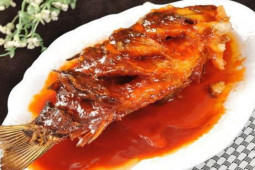 Cá chép bổ dưỡng đem sốt chua ngọt siêu hấp dẫn, ai ăn cũng tấm tắc khen ngon