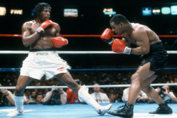 ”Bản lĩnh thép” Mike Tyson: 4h sáng tái đấu ”Trùm” giang hồ và lại thắng