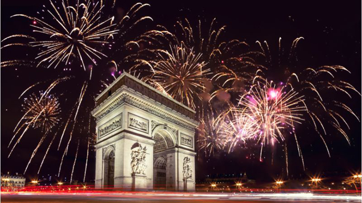 Paris, Pháp: Một trong những nơi tốt nhất trên thế giới để đón năm mới, đặc biệt dành cho các cặp đôi là Paris, nơi diễn ra màn bắn pháo hoa ngoạn mục tại tháp Eiffel khiến toàn bộ bầu không khí trở nên vô cùng lãng mạn và hoàn hảo để bước vào năm mới gần bên người ấy. Đếm ngược thời gian đón năm mới tại đại lộ Champs-Elysées, nơi hàng nghìn người dân địa phương tụ tập để cùng nhau chào đón năm mới là trải nghiệm tuyệt vời vô cùng khó quên.