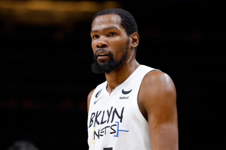 6. Kevin Durant, cầu thủ bóng rổ người Mỹ mang về thêm 77 triệu bảng