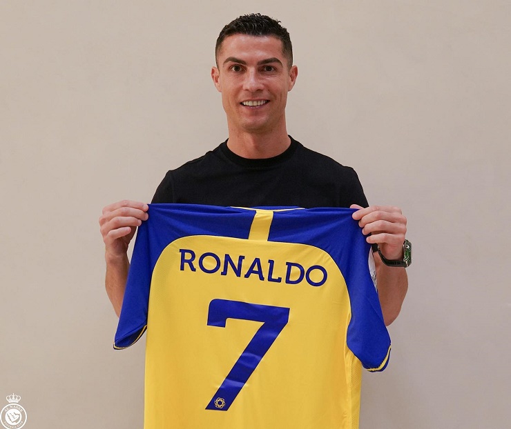 Ronaldo chính thức gia nhập&nbsp;Al Nassr