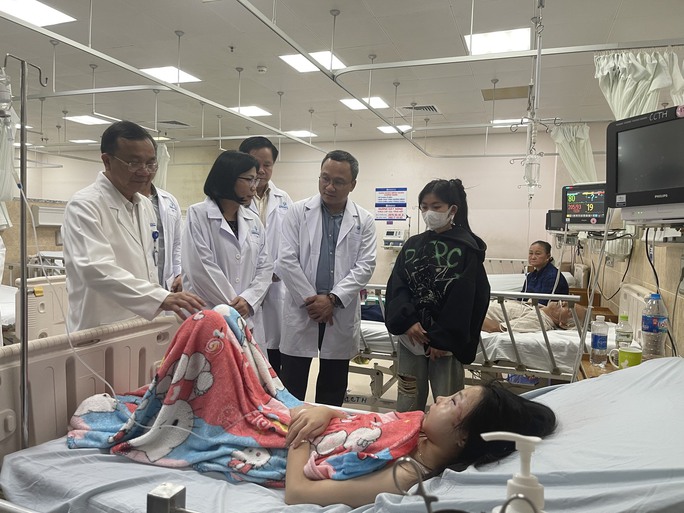 Các nạn nhân trong vụ tai nạn giao thông được điều trị tại Bệnh viện Đa khoa Đồng Nai