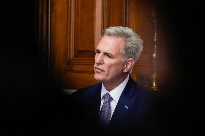 Chủ tịch Hạ viện Mỹ Kevin McCarthy phát biểu tại Quốc hội hôm 30-9 sau khi Hạ viện thông qua dự luật tạm thời. Ảnh: Reuters