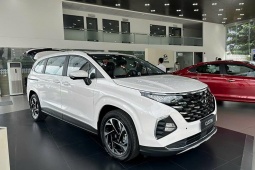 Ảnh thực tế Hyundai Custin 2023 tại đại lý