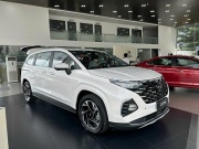 Ảnh thực tế Hyundai Custin 2023 tại đại lý