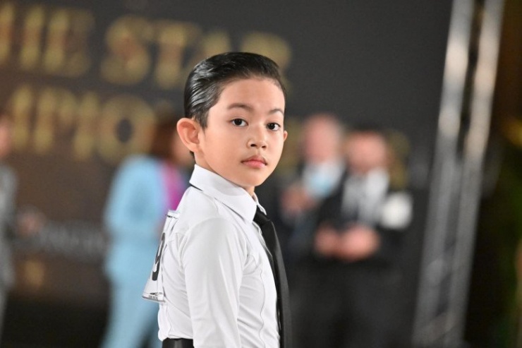 Con trai đòi cắt tóc Hàn Quốc, Khánh Thi nhìn ngoại hình mới của cậu bé phải thốt lên: 