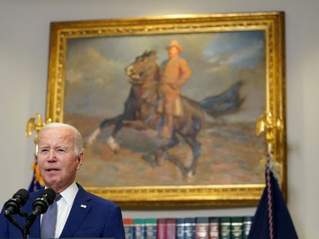 Ông Biden: 'Mệt mỏi' cảnh lưỡng đảng 'bên miệng hố chiến tranh'