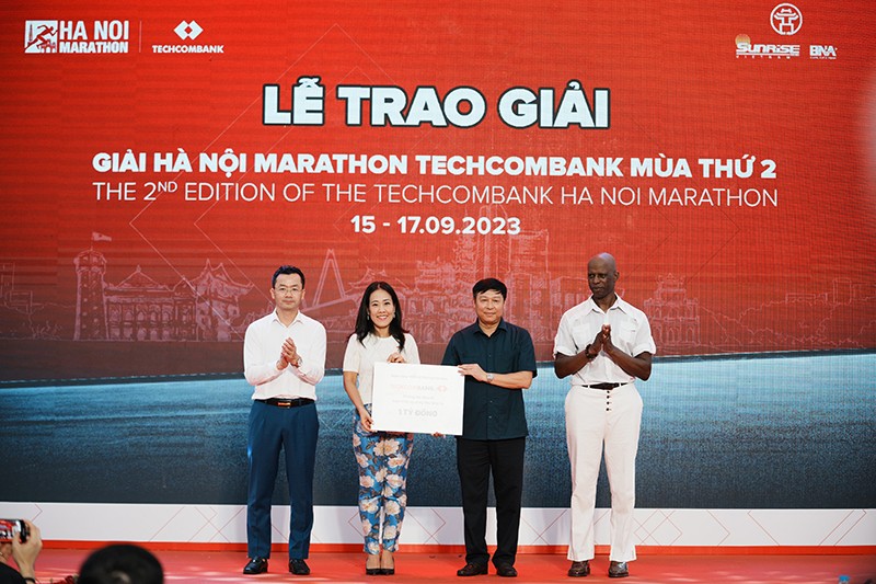 Giải chạy Hà Nội Marathon Techcombank 2023: Tự hào lan tỏa tinh thần thể thao tích cực trong cộng đồng - 1