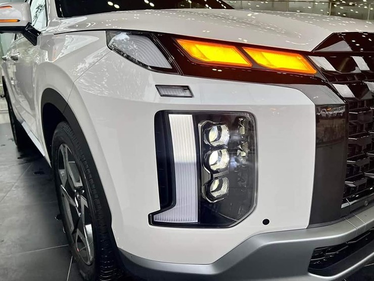 Cận cảnh xe SUV giá hủy diệt Hyundai Palisade tại đại lý - 3