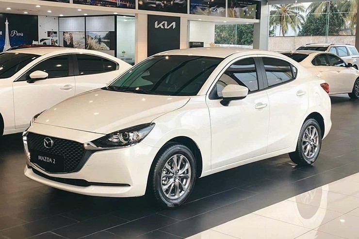 Giá xe Mazda2 niêm yết và lăn bánh tháng 10/2023 - 2