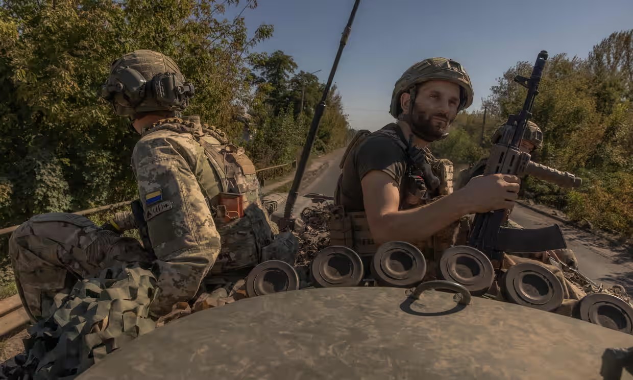 Quốc hội Mỹ không duyệt viện trợ: Lính Ukraine ở tiền tuyến nói gì? - 1