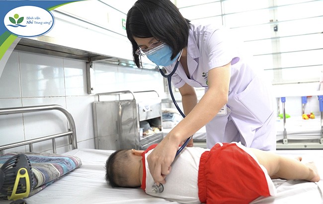Số ca mắc tay chân miệng ở Hà Nội tăng gấp đôi sau 1 tuần, bệnh có 2 biến chứng thường gặp - 1