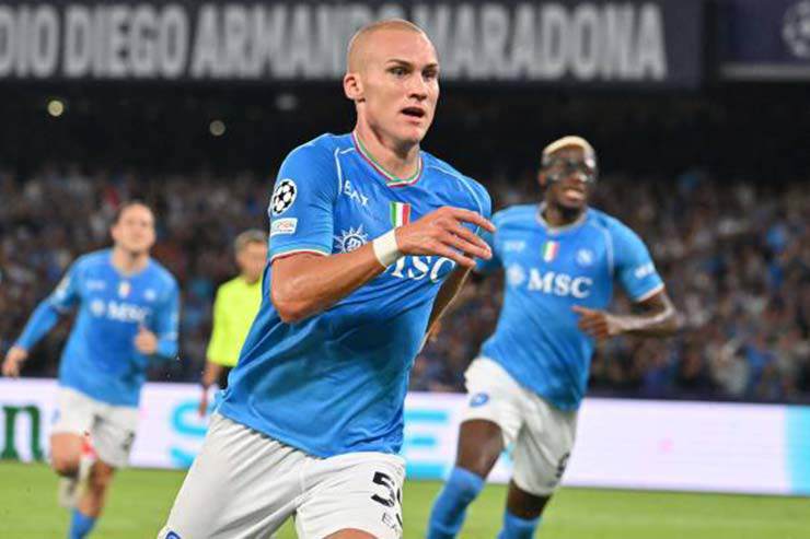 Video bóng đá Napoli - Real Madrid: Kinh điển rượt đuổi, &#34;đại bác&#34; định đoạt (Cúp C1) - 1