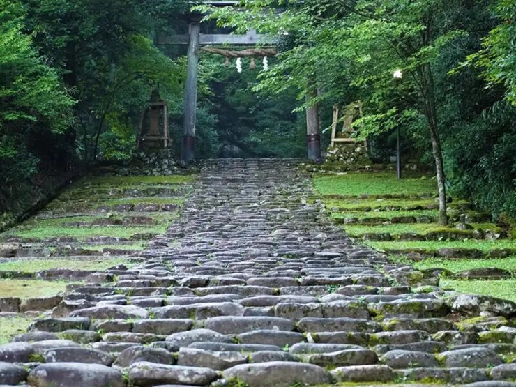 10 chiếc cổng Torii bí ẩn, tọa lạc ở những nơi ít người biết đến - 9