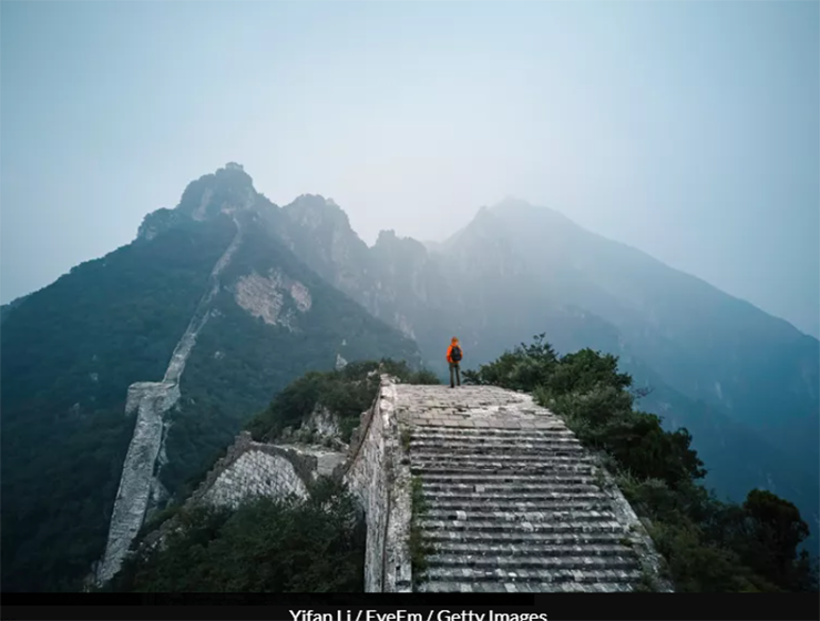 Vạn Lý Trường Thành: Mọi người đều yêu thích Vạn Lý Trường Thành. Trẻ nhỏ có thể leo trèo, khám phá và đóng giả làm người lính. Có những khu vực của Vạn Lý Trường Thành được xây dựng lại, cải tạo và thu hút rất nhiều khách du lịch.
