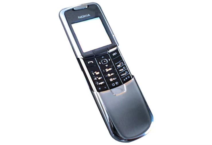 Nokia 8800 (2005)&nbsp;là một chiếc điện thoại nắp trượt.&nbsp;Nó khác ở chỗ có vỏ bằng thép không gỉ và màn hình chống trầy xước.
