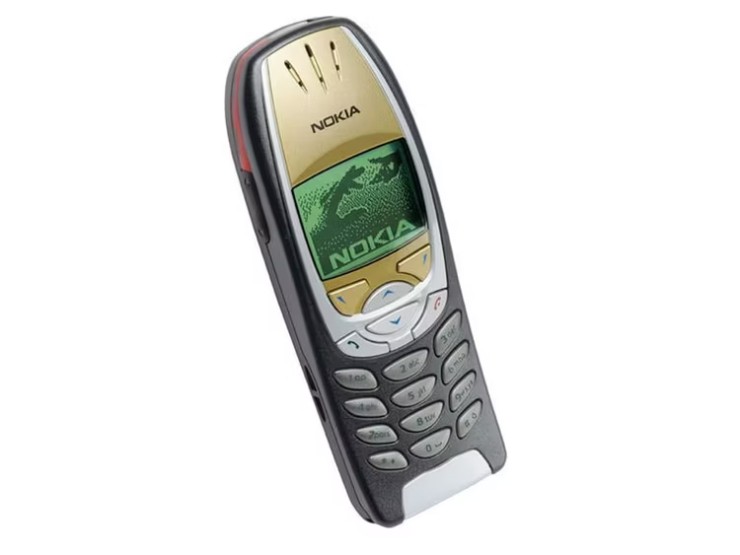 Nokia 6310 (2001) là lựa chọn được giới kinh doanh ưa thích, bên cạnh Nokia 6310i. Nó trông chuyên nghiệp hơn Nokia 3310 nhưng vẫn cung cấp một mức độ tùy chỉnh khi phía dưới có thể hoán đổi cho nhau. Phiên bản 'i' có thêm màn hình có đèn nền và kết nối ba băng tần.
