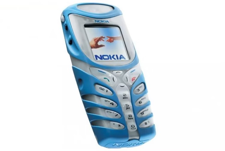 Nokia 5100 (2002)&nbsp;là một thiết bị bền bỉ&nbsp;với vỏ cao su và tích hợp âm thanh nổi FM. Mặc dù được thiết kế chắc chắn nhưng nó sẽ không thay thế được Nokia&nbsp;3310 trong ký ức của mọi người với tư cách là chiếc điện thoại mạnh mẽ&nbsp;nhất từng được sản xuất bởi Nokia.
