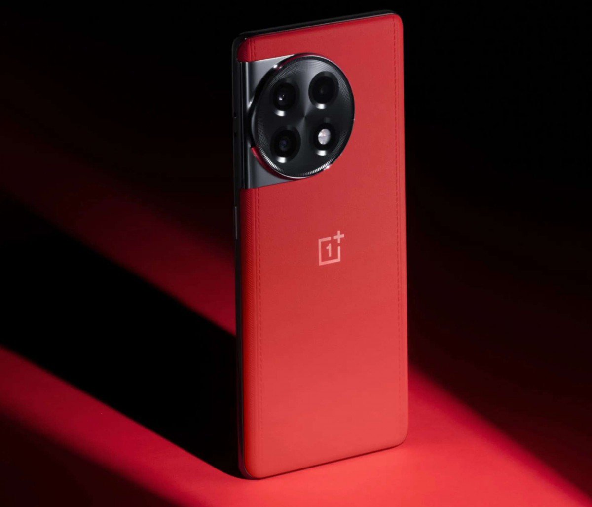 Trình làng OnePlus 11R Solar Red màu đỏ cực quyến rũ - 2