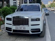 Ngắm xe - Đã giàu còn may mắn, Rolls-Royce Cullinan đeo biển &quot;san bằng tất cả&quot;