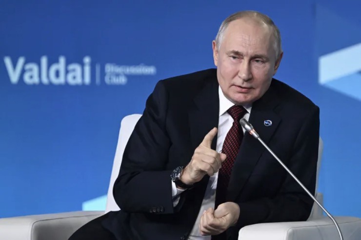 Tổng thống Nga Vladimir Putin phát biểu tại&nbsp;Hội nghị thường niên lần thứ 20 của Câu lạc bộ Thảo luận Valdai ở Sochi, Nga.