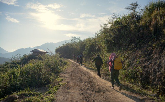 Những cung đường trekking nổi tiếng dành cho người ưa 'săn mây, hái sao' - 5