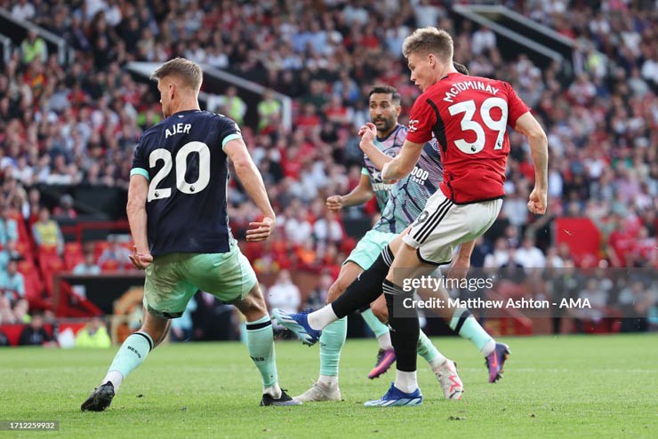 Trực tiếp bóng đá MU - Brentford: McTominay lập cú đúp bất ngờ (Ngoại hạng Anh) (Hết giờ) - 5