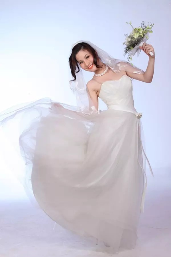 Dự đoán váy cưới của Diễm My 9x, sẽ là cô dâu Vbiz quyến rũ nhất năm? - 9