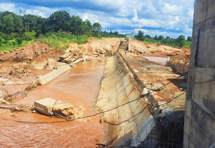 UBND tỉnh Gia Lai yêu cầu giám định nguyên nhân vỡ tường bê tông đập thủy điện Ia Glae 2 gây ra lũ quét. Ảnh: CD.