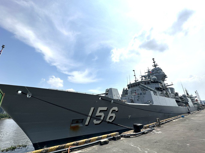 Tàu Hải quân Hoàng gia Úc HMAS TOOWOOMBA trở lại TP HCM - 5