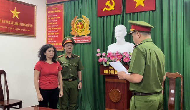 Bà Nguyễn Phương Hằng yêu cầu bà Hàn Ni và đồng phạm bồi thường 500 tỷ đồng - 1