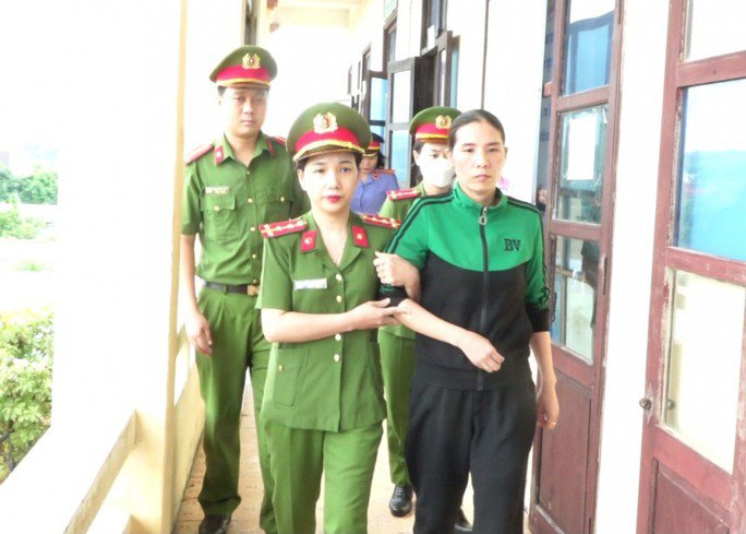 Nữ kế toán xã ở Quảng Bình bị khởi tố vì tham ô 866 triệu đồng - 1