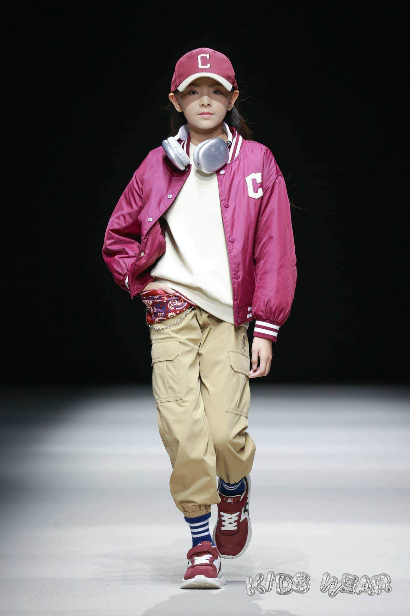 3 mẫu nhí Việt gây chú ý tại Shanghai Fashion Week KidsWear - 8